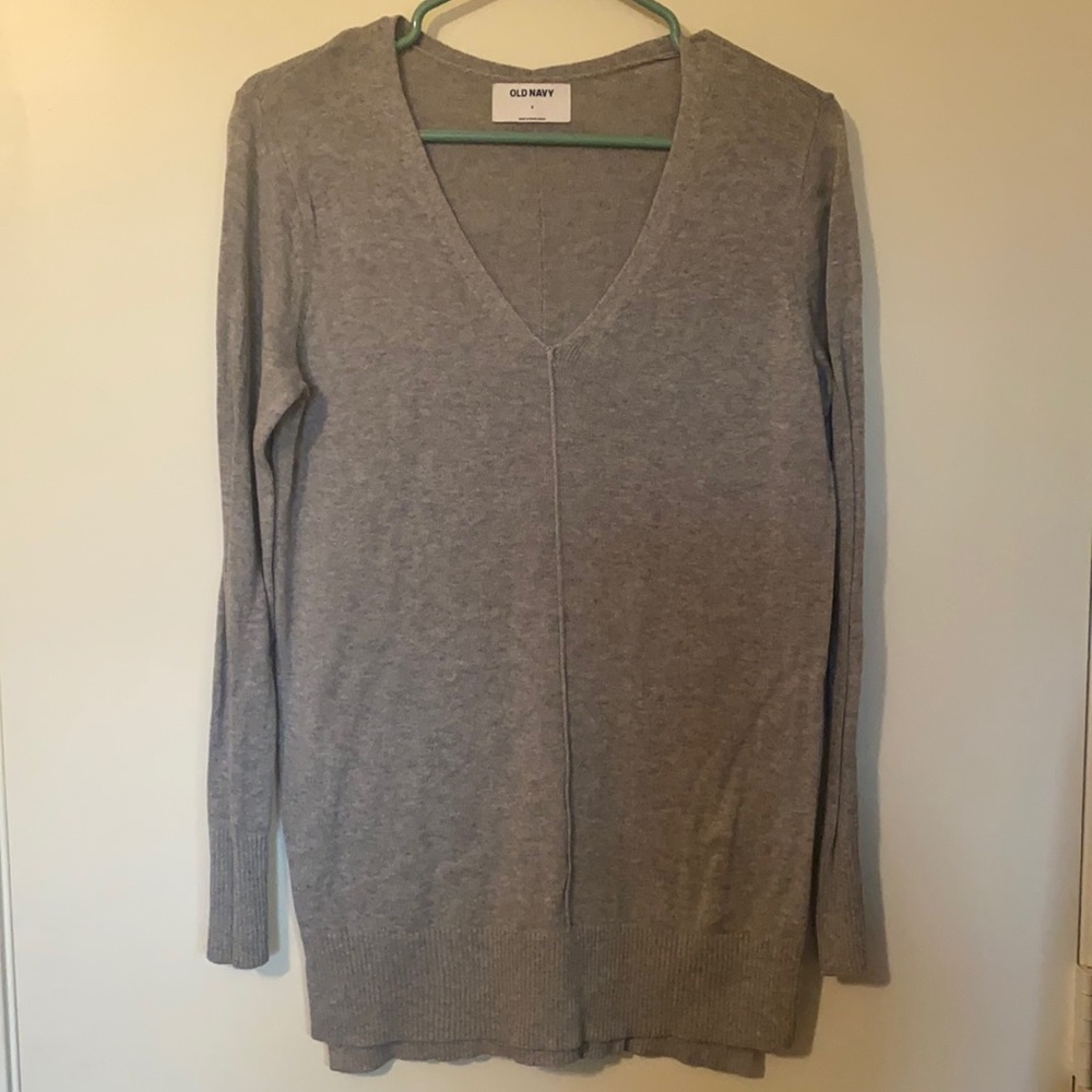 Old navy long sleeve tunic gray sweater S Worn once. 60% cotton 40% rayon